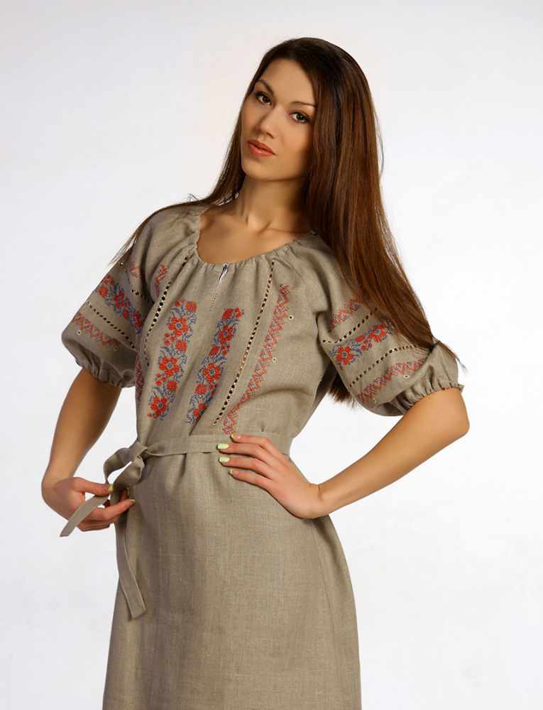 Платье льняное с вышивкой "Василиса" (большемерка)