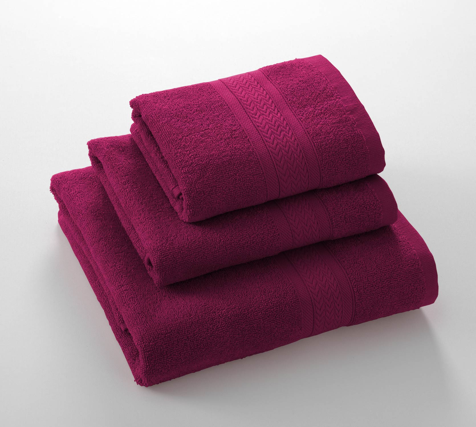 Полотенца утро. Полотенце лайф комфорт. Полотенце 40х70 бордовый. Розовое полотенце. Махровые изделия.